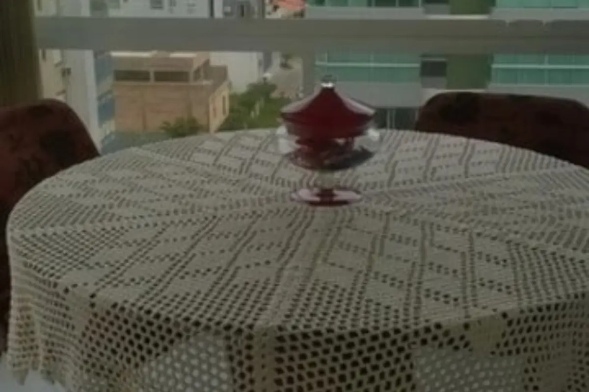 Tricotando Pano de Mesa: Um Toque Artesanal para a Sua Casa
